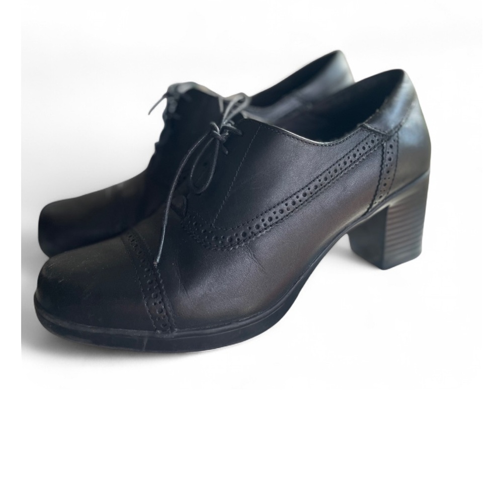 Y2k vintage vibe Clarks Black Leather Lace-Up Block Heel Oxfords